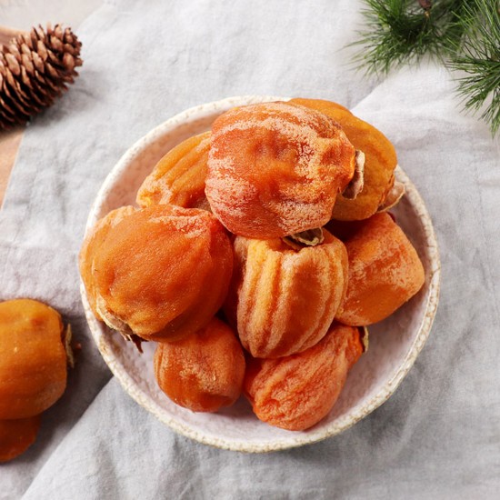 겨울 필수 간식! 상주 한시 봉지곶감, 한번 맛보면 멈출 수 없어요!