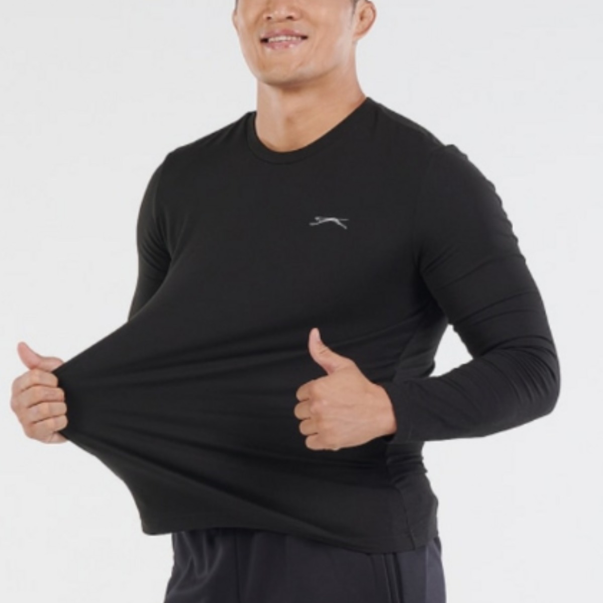 김동현 슬레진저 기능성 기모 티셔츠 히트텍 겨울작업복 보온 블랙 라운드 S24UR9105