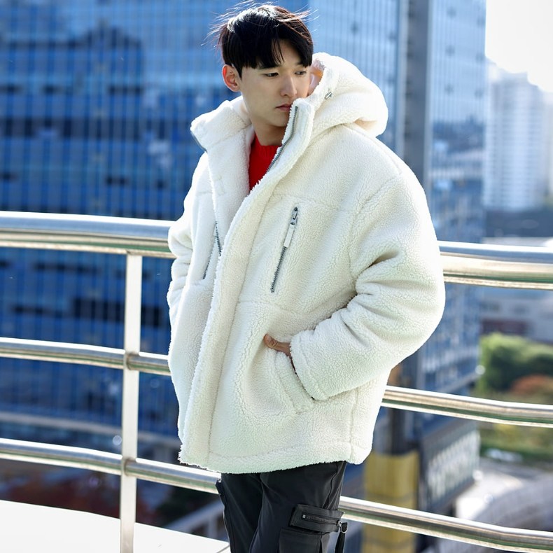 올겨울 필수템! 따뜻함과 스타일을 모두 잡은 울트라 헤비양털 후드 집업 패딩