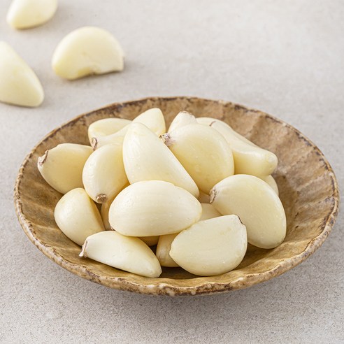 요리 시간 단축 끝판왕! 신선한 깐마늘 80g으로 간편하게 즐기세요