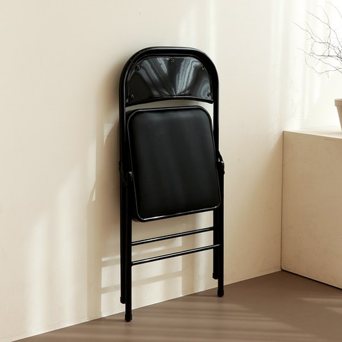 우리 집 필수템! 코멧 가죽 쿠션 접이식의자, 공간도 마음도 편안해져요