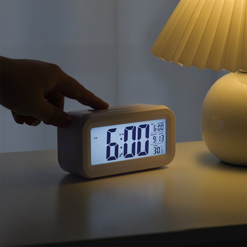 책상 위 필수템! 홈플래닛 디지털 탁상용 시계, 직접 써보니?