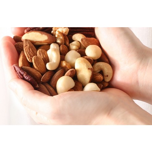 매일의 활력, 하루견과 넛츠 시그니처로 간편하게 챙기세요!