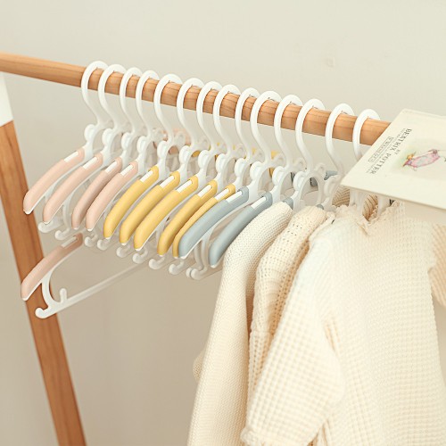 우리 아기 옷장 정리 끝판왕! 마롤로뜨 아기 옷걸이, 왜 이제야 만났니?