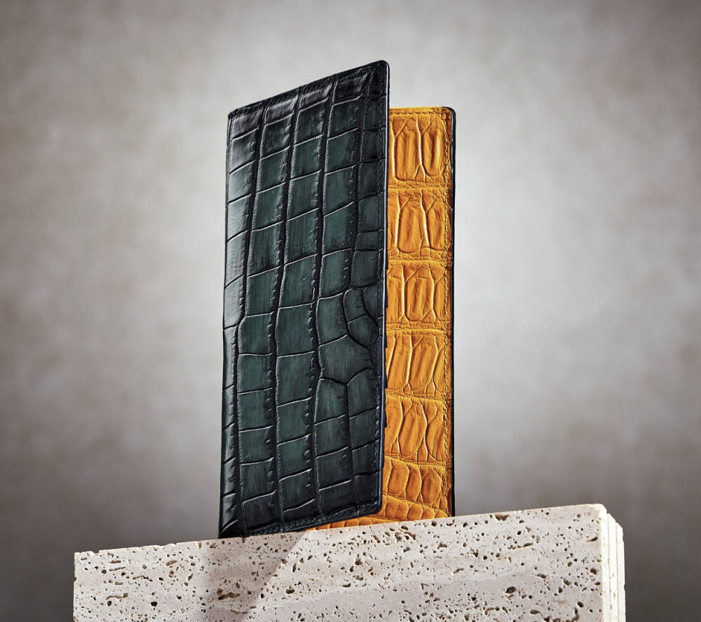 남자의 품격을 완성하다: 더퀴르 블랙라벨 악어가죽 장지갑 솔직 후기