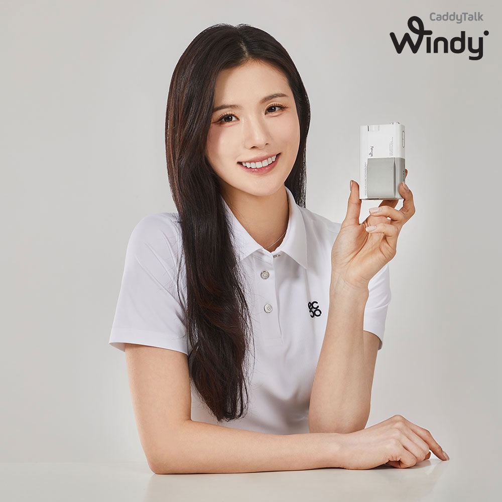 필드 필수템 등극! 캐디톡 윈디 골프 거리측정기, 바람까지 척척 알려주네! (+스윙연습기)