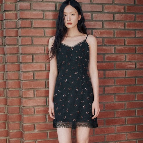 오앨 SQUARE NECK TIERED MINI DRESS 직접 입어본 솔직한 후기